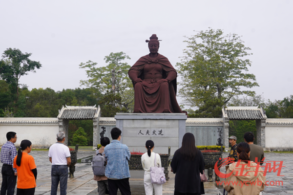 芒果体育app下载探寻“百千万工程”新“茂”密码 全国主流融媒体走进广东茂名深调(图5)